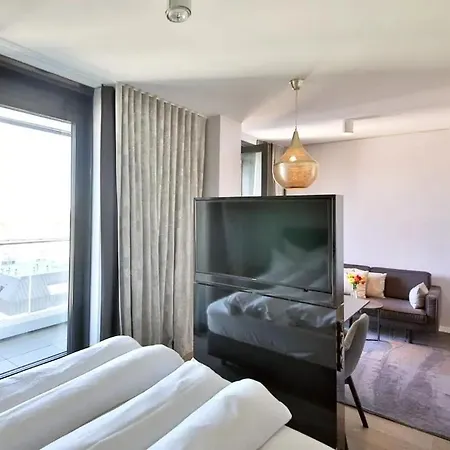 Sky شقة فندقية 3*