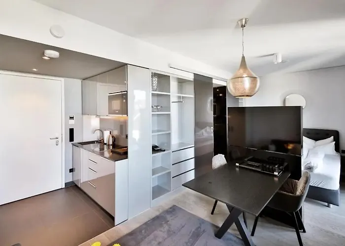 Sky Apartmanhotel 3*